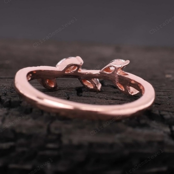Marquise cut Moissanite wedding band vintage Delicate rose gold wedding ring Lea - Picture 5 of 7